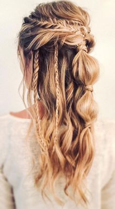 cute hairstyle, summer hairstyle, cute hairstyle long hair, summer braid, boho braid, hairstyle hairscarf, cute braid , simple cute hairstyle, hairstyle with hairclips Hairstyles Small Braids, Hairstyles For Warm Weather, Braided Hairstyles For Summer, Braided Updo Natural Hair, Braid Simple, Braided Summer Hairstyles, Cute Curls, Boho Braid, Hairstyles For Summer