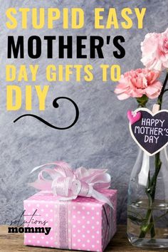 22 DIY Mother's Day Gift Ideas - CraftyMotherFather #giftsformom #mom #mothersday #giftideas, https://kit.co/Gift4U/mom-s-day-gift-idea Gift Ideas Mothers Day, Cheap Mothers Day Gifts, Diy Mother's Day, Homemade Mothers Day Gifts, Grandmas Mothers Day Gifts, Diy Gifts For Kids, Best Mothers Day Gifts, Mothers Day Crafts For Kids