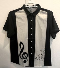 Hawalili Mens Button Down Shirt Music Notes  Size M Black/Gray/White Short Sleeves Polyester, Cotton Blends Dry Clean Recommended Brand new with tags See photos for details Approx. measurements laying flat: Armpit to armpit:22.5" Length:30" Sleeve Length:9.5" Shoulder to shoulder:18" UPRACK Music Note Shirt, School Things, School Clothes, Men's Button Down Shirt, Mens Shirt, White Short, Work Shirts, Music Notes, School Outfits