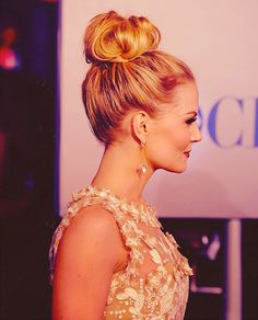 Jennifer Morrison: hairstyle Bun Wedding Hairstyles, High Bun Hairstyle, Hairstyles For Chubby Faces, Bun Wedding, Hairstyle For Chubby Face, Bun Hairstyle, Wedding Hair Inspiration