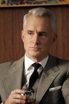 Roger Sterling suit style Mad Men Quotes, Mens Attire, Men’s Suits, Suit Style, Stirling