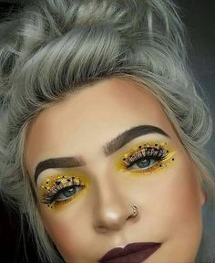 Bee Costume Makeup, Halloween Make-up Looks, Eyeshadow For Blue Eyes, Bee Costume, Fx Makeup