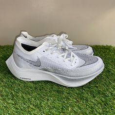 Nike Zoomx Vaporfly Next% 2 Running Shoe Cu4111-100 White Men’s 6 Women’s 7.5 Nike Running Trainers, Trendy Mens Shoes, Sporty Outfits Men, Nike Gym Shoes, Nike Tenis, Nike Shoes Women Fashion, Running Style