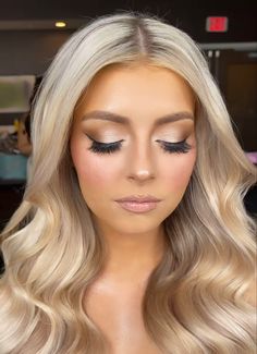 Winged Liner Wedding Makeup, Pageant Makeup For Blondes Blue Eyes, Angel Makeup Look Wedding, Homecoming Makeup Pink Dress, Angel Makeup Bridal, Bridal Angel Makeup, Cute Hoco Makeup Looks, Boho Wedding Makeup Blonde, Winter Wedding Makeup For Blue Eyes