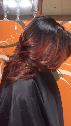 😍😜 Reddish Brown Hair With Highlights Caramel Red, Hair Color For Dark Skin, Sassy Hair, Silk Press, Hair Crush, Hair Life, Hair Inspiration Color