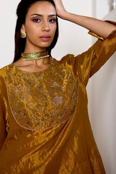 Antique gold tissue short kurta with heavy floral zardozi embroidery on yoke and cuffs. Comes with matching gold tissue gharara. - Aza Fashions Kurta Patterns, Zardozi Embroidery, Short Kurta, Handwoven Fabric, Embroidered Shorts, Set For Women, Aza Fashion, Three Quarter, Short Outfits