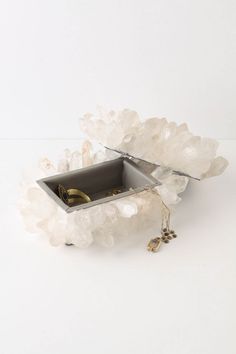 Jewelry  box Quartz Crystal Decor, Crystal Point Jewelry, Crystal Jewelry Box, Quartz Crystal Jewelry, Crystal Box, Shiny Objects, Quartz Jewelry, Diy Creative Crafts, Upcycled Jewelry