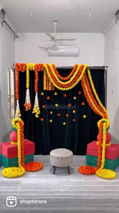 Diwali Party Backdrop Ideas, Diwali Backdrop Ideas For School, Background Decorations For Pooja At Home, Diwali Stage Decoration In School, Dandiya Decoration Ideas For School, Devi Decoration Ideas, Navratri Backdrop Ideas, Pongal Decoration Ideas At Home, Origami Ganesha