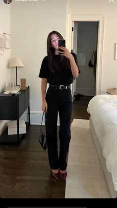 Winter Dinner Outfit, Black Work Outfit, Dinner Outfit Winter, Outfit Dinner, First Date Outfits, Dinner Outfit, A Love Letter, Black Work, Night Out Outfit