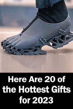 Unique Best Friend Gifts, Funky Shoes, Hot Gifts, Workout Shoes, Cool Gadgets To Buy, Sneakers Men Fashion, Crazy Shoes, Sell Out, Shoe Game