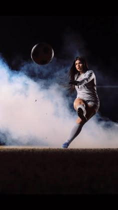 Fire Soccer Pics, Cool Sports Pictures, Professional Soccer Pictures, Senior Soccer Photoshoot, Soccer Headshots, Dramatic Sports Photography, Sports Photography Aesthetic, Soccer Poses For Pictures, Soccer Media Day Poses