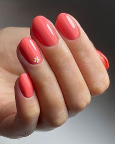 Holiday Nails Summer 2023 Bright, Summer Sns Nails 2024, Pink Holiday Nails Summer, Holiday Nails Summer 2023, Holiday Nails Summer, Coral Gel Nails, Coral Nail Art