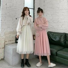 Twins Outfit, Twins Clothes, Fashion Frocks, Skirt Outfits Aesthetic, Fashion Week Dresses, Neat Casual Outfits, Set Outfits, Fancy Dresses Long, Tie Dye Outfits