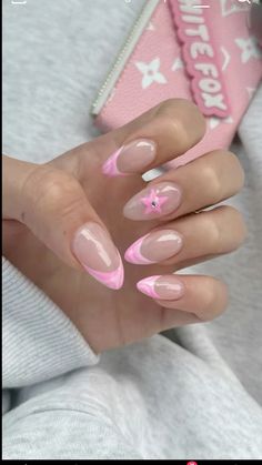 Nails Design Pastel, Pink And White Nail Designs Acrylics, Trendy Nails Pink And White, Back To School Nails 2024, First Day Nails, Pink Almond Nail Designs, Nails Aesthetic Pink, Nail Coffin Ideas, Nails Ring Finger Different