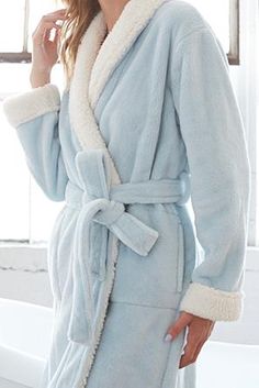 Featuring on the Today Show, this luxurious Keila Sherpa Fleece Robe provides you an unrivaled softness and cozy feeling right of the bathtub, thanks to its ultra-plush and breathable microfiber. Alongside a glass of wine, this robe is the perfect companion for a relaxing evening at home. Jewelry Clothing, Linen Store, Electronics Jewelry, Glass Of Wine, Sherpa Fleece, Mid Calf, Soft Fabrics