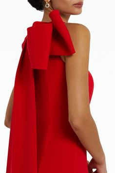 Safiyaa celestia dress in cherry red.Heavy Crepe: 92% Polyester, 8% Elastane Dry Clean Made in LITHUANIA Drape Gown, Cape Gown, Crepe Gown, Column Skirt, Long Red Dress, Full Length Dress, Cherry Red, Fitted Bodice, Beauty Women