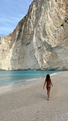 🧿 Beach Travel Aesthetic, Zakynthos Greece Aesthetic, Zakynthos Photo Ideas, Good Life Aesthetic, Summer Dream Aesthetic, Zakynthos Aesthetic, Greece Summer Aesthetic, Greece Travel Aesthetic, Beach Life Aesthetic