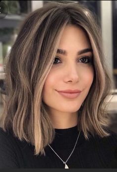 Best Hair Stylist, Short Brown Hair, Brown Hair With Blonde Highlights, Short Hair Balayage, Penteado Cabelo Curto, Short Blonde Hair, Great Hair