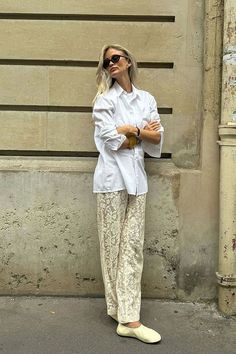 Lace Pants Offwhite | NA-KD White Mules Outfit, Lace Pants Outfit, White Lace Pants, Mules Outfit, Josefine H J, Rachel Green Style, Cream Outfits, Streetstyle Photography, Bridal Wardrobe