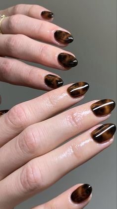 Discover 30+ Fall Nails You Can’t Get Around on Pinterest This Year! From nagel inspo to smink inspiration, these designs are perfect for the season. Embrace funky nails and chic nails that add flair to your autumn look. Elevate your style with classy acrylic nails and pair them with a stunning makijaż smokey eye for the ultimate fall vibe. Explore colourful nails and colorful nails that capture the spirit of the season, and try Thanksgiving nails with fall nail designs maple leaf for a festi... Nails Fall Autumn, Shellac Nails Fall, Fall Thanksgiving Nails, Dark Pink Nails, Autumn Looks, Santa Nails, Classy Acrylic, Colourful Nails, Kutek Disney