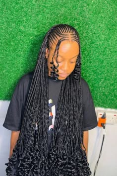 25 Stylish Middle Part Tribal Braids: Centering Tradition with Trend New Hairstyles For 2024, All Back Hairstyle, Short Box Braids Hairstyles, Braided Hairstyles For Black Women Cornrows