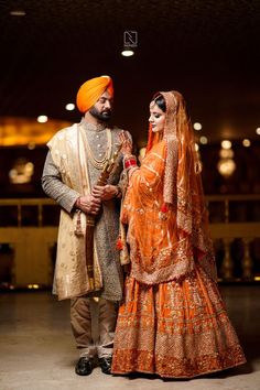 Couple Marriage Photoshoot, Marriage Photoshoot, Couple Birthday, Couple Marriage, Photographer Couple, Wedding Picture Poses, Punjabi Wedding, Stage Decorations