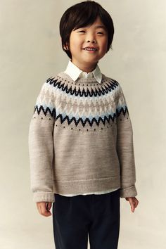 H&M Adorables. Sweater in fine  jacquard-knit wool with a smooth feel on skin. Round neck  raglan sleeves  and ribbing at neck  cuffs  and hem. Wool is naturally temperature regulating  comfortable  and long-lasting  providing many years of wear. The H&M Adorables collection is a curated selection of high-comfort  quality pieces with a timeless appeal. Boy Knitted Sweater Pattern, Boy Sweater Patterns, Jacquard Knit Sweater H&m, Sportswear Trends, Wool Jumper, Cardigan Sweater Jacket, Kids Outerwear, Fair Isle Sweater, Jacquard Knit