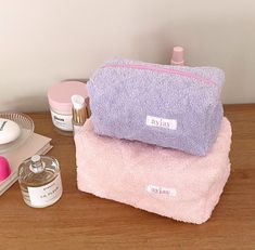 BABY PINK TERRYCLOTH CUTE FUZZY MAKEUP TRAVEL BAG Gingham Interior, Sac Diy, Cute Gifts For Her, Shampoo Bottles, Handmade Cosmetics, Eye Makeup Designs, Pink Teddy, Toiletry Pouch, Cosmetics Bag