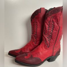 In Excellent Condition. Size 10 M. Red Cowgirl Boots, Overlay Color, Red Cowboy Boots, Cowgirl Boots, Shoes Heels Boots, Cowboy Boots, Shoes Women Heels, Heeled Boots, Cowboy