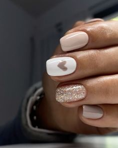 Enhance your style with this elegant floral nail art design. Perfect for adding a touch of sophistication to any look. Let your nails bloom with beauty! Beautiful Nails Ideas, Gel Nails Shimmer, Trending Nails Now, Cute Gel Manicure Ideas, Gel Nail Manicure Ideas, Gel Nails With Nail Art, Cute Gel X Nails, Cute Gel Manicure, Gel Nails Ideas Winter