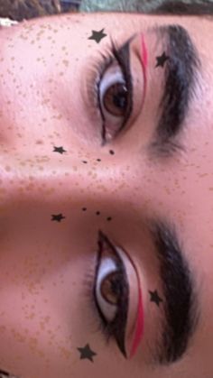 Star Eyeliner Stamp Looks, Star Eyeliner Looks, Pinterest Makeup, Eye Makeup Designs, Makeup Eye Looks