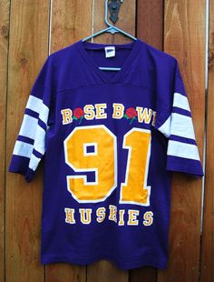 Vintage 90's Washington Huskies Rose Bowl Tshirt Apple Cup, Football Tailgate, Seattle Fashion, Seattle Sports, Washington State Cougars, Rose Bowl, Washington State