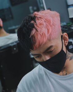 Pink Hair Guy, Two Color Hair, Short Dyed Hair, Dyed Hair Men, Split Dyed Hair, Shaved Hair Designs