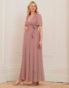 Soft, flattering & utterly feminine, Seraphine's Mauve Maxi Maternity & Nursing Wrap Dress is a stunning style for special occasions - we love it for weddings. Affordable Fitted Maternity Maxi Dress, Long Sleeve Maternity Dress Amazon, Postpartum Dresses, Stylish Pregnancy, Beautiful Maternity Dresses, Pregnancy Dresses, Maternity Photoshoot Outfits, Stunning Style, Stylish Maternity