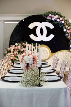 Chanel Dinner Party, Chanel No 30 Party Birthday, Chanel 40th Birthday Theme Parties, Channel Party Decorations, Chanel Themed Birthday Party, Chanel Birthday Theme, Coco Chanel Birthday Party, Chanel Inspired Party, Coco Chanel Birthday