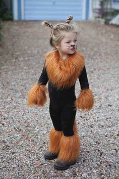 The 36th AVENUE | Halloween Costumes for Kids | The 36th AVENUE Diy Fantasia, Costume Lion, Best Diy Halloween Costumes, Creative Halloween Costumes Diy, Baby Kostüm, Lion Costume, Diy Costumes Kids, Diy Halloween Costumes For Kids, Diy Kostüm