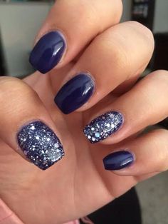 The Perfect Classy Winter Nails: 35+ Gorgeous Designs To Try Classy Blue Nail Designs, Navy Nails Gel, Dip Powder Nails January 2023, Light Elegance Nails, Light Elegance Gel Nails, Light Christmas Nails, Navy Blue Dip Nails, Winter Fingernails, Pretty Nails For Winter Short