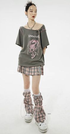 Harajuku Summer Outfits, Alt Japanese Fashion, 2000s Japanese Street Fashion, Japan 2000s Fashion, Decorate A Balcony, Harajuku Fashion Outfits, Elegant Balcony, Japanese 90s, Japanese Y2k