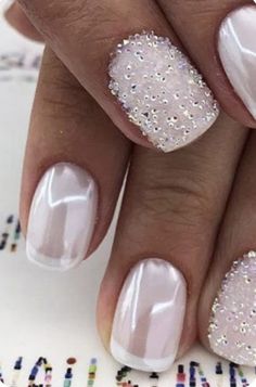 Wedding Mani And Pedi, Elegant Nails For Bride, Natural Nail Designs For Wedding, Wedding Nails Moh, Nye Wedding Nails, Wedding Nails For Bride Natural Short, Engagement Dip Nails Ideas, Gel Nails Ideas Wedding, 2023 Bridal Nails