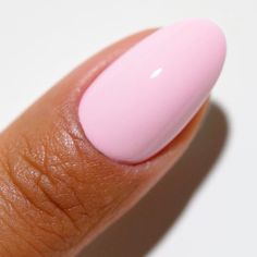 Swipe left or right? You can’t go wrong by choosing this pastel light mauve polish for your manicure. Following a professional 3 step gel system: DND Gel Polishes needs to be cured under a LED lamp, used with the DND Base Gel and DND Top Gel. Matching nail lacquers need to air dry.1. Starting with completely clean and prepped nails, apply a single coat of DND base gel and cure for 30 seconds in a LED lamp2. Apply a single thin layer of gel color and cure for 30-45 seconds in a LED lamp3. Apply t