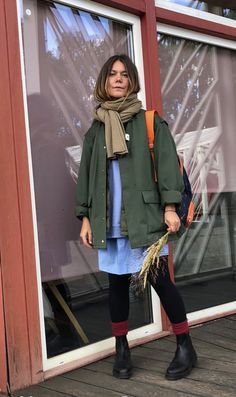 Overalls And Chelsea Boots, Danish Fall Fashion, Modest Outdoor Outfits, Women’s Winter Dress Outfits, Scandinavian Womens Fashion, Dress With Blundstone, Minimalist Capsule Wardrobe 2023, Pnw Style Woman, Coffee Shop Outfit Winter