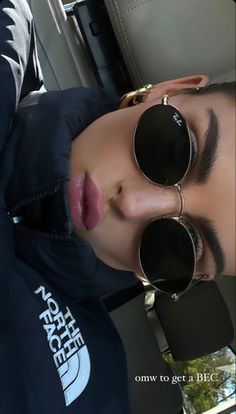 Toys Design, Black Desert, Shotting Photo, Fashion Eye Glasses, Stylish Glasses, Looks Street Style, Healthy Meal Plans, Instagram Photo Inspiration, Mode Inspo