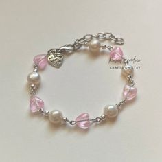 Fairy Core Bracelets, Juno Core, Pink Heart Bracelet, Cottage Core Jewelry, Fairy Bracelets, Bracelets Pearl, Pearl Charm Bracelet, Bracelet Cute, Bracelet Inspo