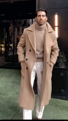 Mens Winter Fashion 2024, Men Trench Coat Outfit, European Winter Fashion, Winter Fashion For Men, Gray Trench Coat, European Fashion Winter, European Winter, Chelsea Boots Outfit, Mens Winter Fashion Outfits