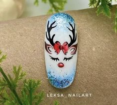 Reindeer Nails Designs, Reindeer Nail Art, Nail Noel, Winter Nail Art Designs, Nail Art Noel, Feather Nails, Xmas Nail Art, Nail Drawing