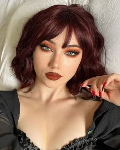 Red Hair With Bangs, Red Hair Makeup, Wine Red Hair, Short Red Hair, Red Hair Inspo, Wine Hair, Long Layered Haircuts, Burgundy Hair, Red Hair Color