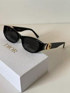 Aesthetic Sunglasses Women, Expensive Sunglasses Aesthetic, Dior Sunglasses Aesthetic, Classy Sunglasses Women, Designer Sunglasses Aesthetic, Sunglasses Women Aesthetic, Luxury Sunglasses Women