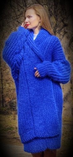 Round Loom Knitting, Long Sweater Coat, Hand Knit Shawl, Handmade Knitwear, Aran Sweater, Mohair Cardigan, Thick Sweaters, Stylish Sweaters, Blue Hand