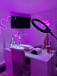 Beauty Salon Divider Ideas, Nail Tech Room Decor Ideas, Aesthetic Nail Tech Room, Purple Nail Room Ideas, Rich Off Nails Sign Fur, Purple Nail Tech Room, Nail Room Set Up At Home, Nail Tech Station At Home Decor, Black Nail Room Ideas Home