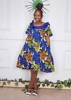 African Print Dress, Green Evening Summer Shift Casual Dress, Ankara Dress, Women's Dresses This beautifully crafted classy, easy-to-wear ankara dress is made with 100% cotton African wax print floral fabric. it is suitable for both formal and informal occasions. Features: - 100% Handmade - Short sleeve - Pocket at both sides - Knee-length - Length of the dress on the model is 38inches Buyers can request customization if the measurement is different from the standard.  Production takes 3-5 business days and delivery takes 3-5 business days to most countries. Standard Size Measurements are as follows: Size chart UK 4, US 0 Bust: 30 Waist: 22.5 Hip: 32.5 UK 6, US 2 Bust: 33 Waist: 25.5 Hip: 35 UK 8, US 4 Bust: 34 Waist: 26.5 Hip: 36 UK 10, US 6 Bust: 36 Waist: 28.5 Hip: 38 UK 12, US 8 Bust: Maternity Dress Photoshoot, Flare Dress Casual, Dress Photoshoot, Dress Ankara, Dress African, Dress Maternity, African Print Dress, Ankara Dress, African Wax Print